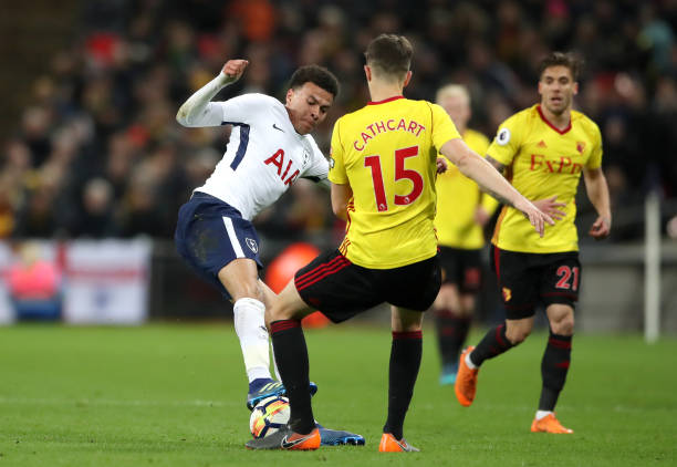 以西班牙的 以西班牙的